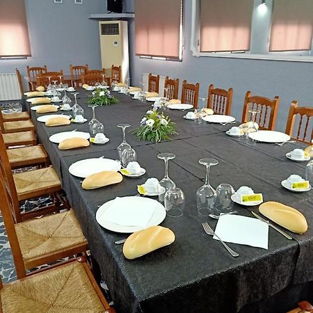 Restaurante & Hostal El Volante Moraleja Bagian luar foto